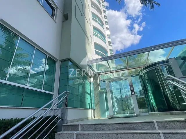 Apartamento 3 quartos e 4 banheiros, para alugar, no bairro Victor Konder em Blumenau