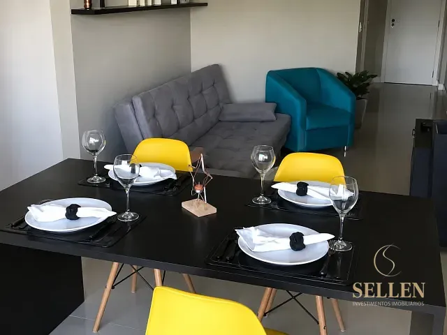 Apartamento 2 quartos e 1 banheiro, para alugar, no bairro Centro em Balneário Camboriú