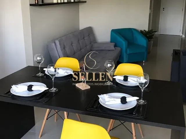 Apartamento 2 quartos e 1 banheiro, para alugar, no bairro Centro em Balneário Camboriú