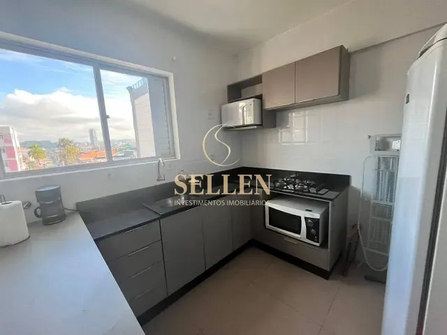 Apartamento 2 quartos e 1 banheiro, para alugar, no bairro Centro em Balneário Camboriú