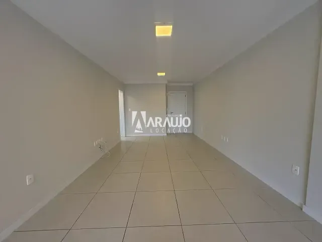 Apartamento 2 quartos e 1 banheiro, para alugar, no bairro Centro em Navegantes