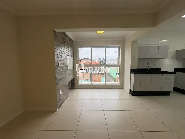 Apartamento 2 quartos e 1 banheiro, para alugar, no bairro Centro em Navegantes