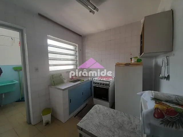 Apartamento com 88m² 3 quartos e 1 banheiro, à venda, no bairro Centro em Caraguatatuba