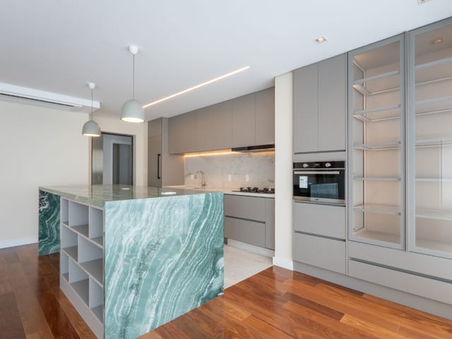 Apartamento com 147m² 2 quartos e 4 banheiros, à venda, no bairro Vila Nova Conceição em São Paulo