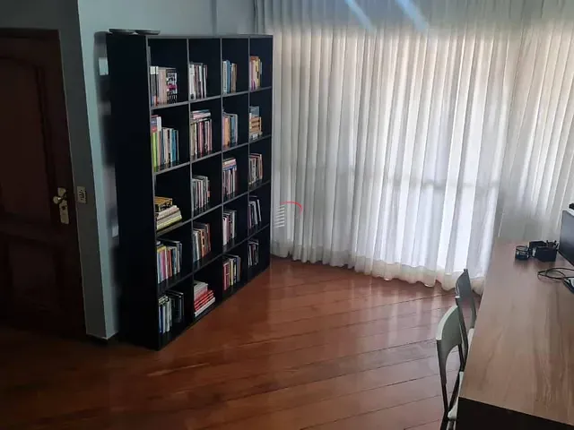 Apartamento com 215m² 4 quartos e 3 banheiros, à venda, no bairro Centro em Londrina