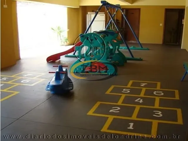 Apartamento com 250m² 3 quartos e 4 banheiros, à venda ou para alugar, no bairro Vitória em Londrina