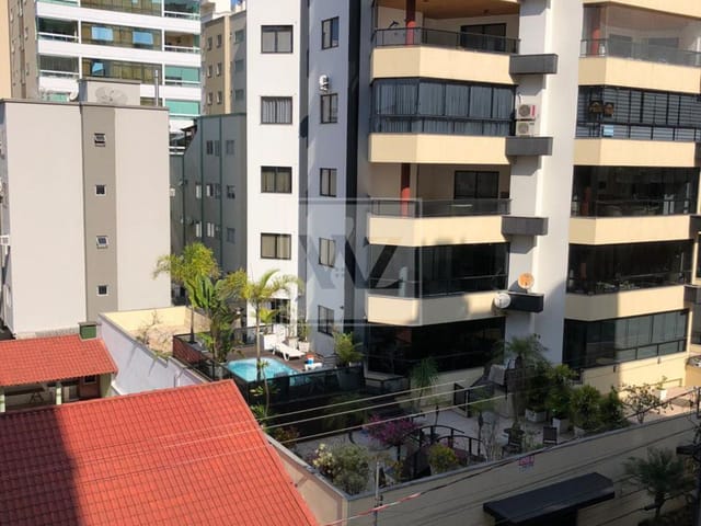 Apartamento com 167m² 3 quartos e 2 banheiros, à venda, no bairro Meia Praia em Itapema