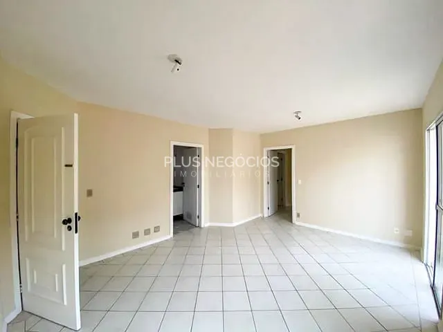 Apartamento com 83m² 3 quartos e 2 banheiros, à venda, no bairro Parque Campolim em Sorocaba