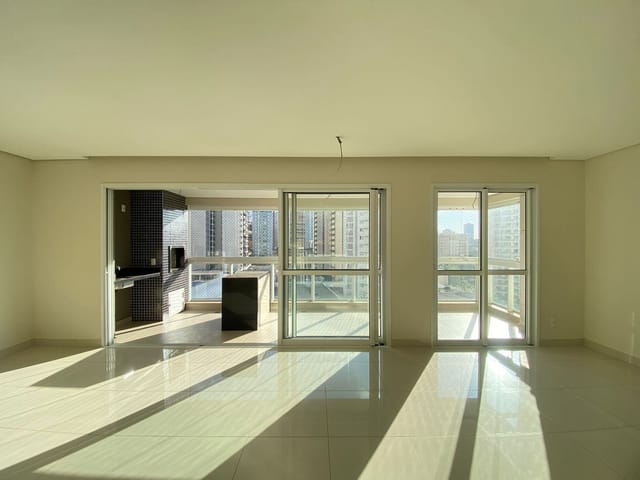 Apartamento com 229m² 3 quartos e 3 banheiros, à venda, no bairro Gleba Palhano em Londrina