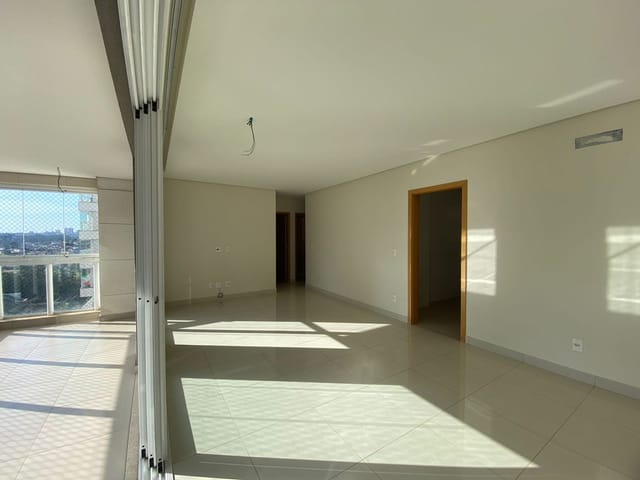 Apartamento com 229m² 3 quartos e 3 banheiros, à venda, no bairro Gleba Palhano em Londrina