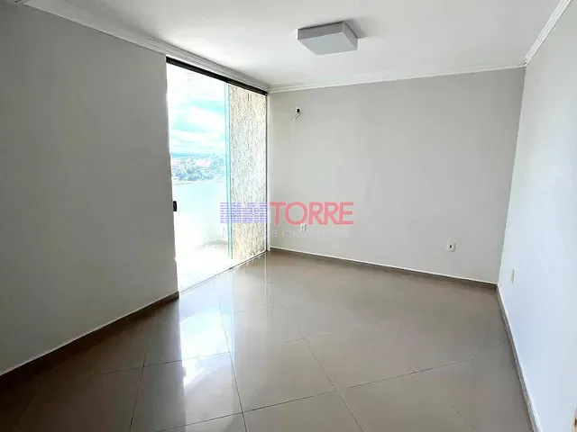 Apartamento 3 quartos e 2 banheiros, para alugar, no bairro Castália em Itabuna