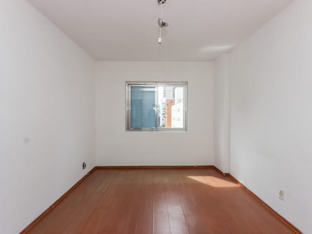 Apartamento com 760m² 2 quartos e 2 banheiros, à venda, no bairro Vila Uberabinha em São Paulo