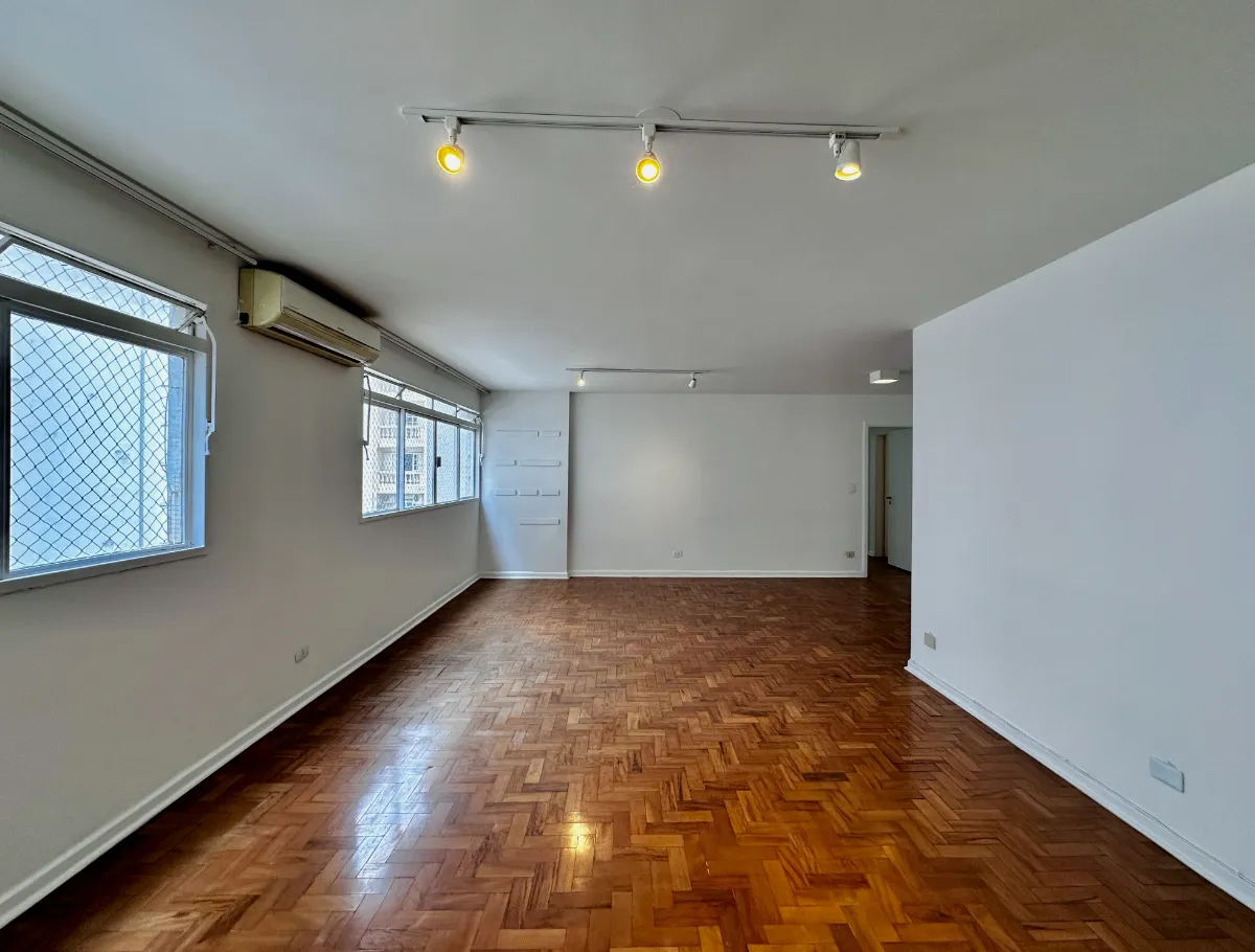 Apartamento para venda em Itaim Bibi com 3 quartos, sendo 1 suíte, 155m²