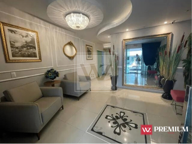 Apartamento com 174m² 3 quartos e 2 banheiros, à venda, no bairro Meia Praia em Itapema