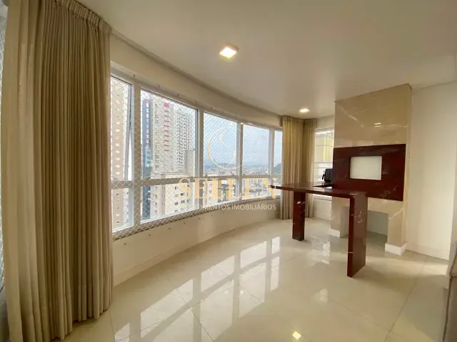 Apartamento 3 quartos e 4 banheiros, para alugar, no bairro Centro em Balneário Camboriú