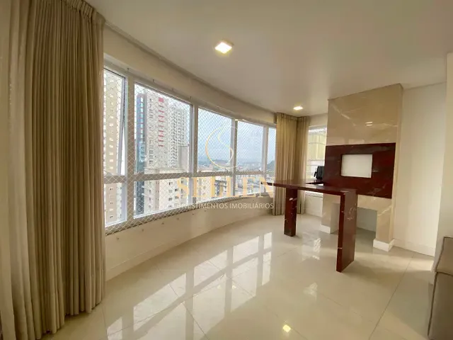 Apartamento 3 quartos e 4 banheiros, para alugar, no bairro Centro em Balneário Camboriú