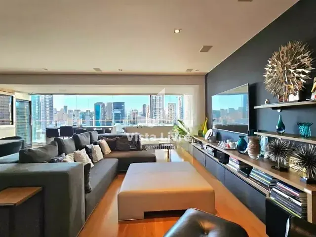 Apartamento com 170m² 2 quartos e 3 banheiros, à venda, no bairro Vila Nova Conceição em São Paulo