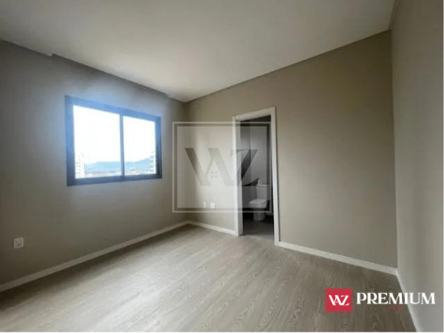 Apartamento com 200m² 3 quartos e 4 banheiros, à venda, no bairro Meia Praia em Itapema