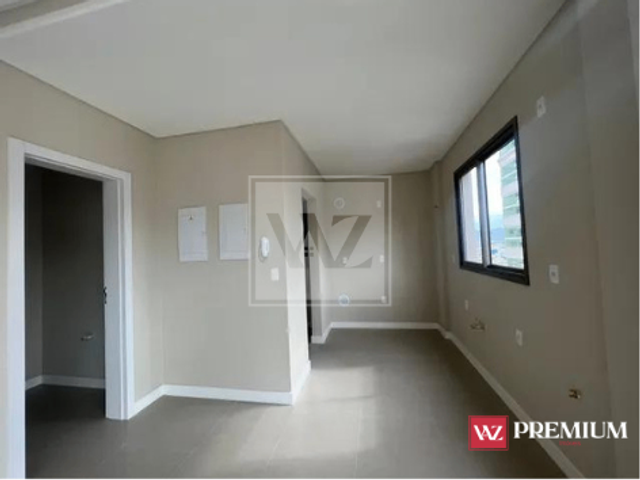 Apartamento com 200m² 3 quartos e 4 banheiros, à venda, no bairro Meia Praia em Itapema