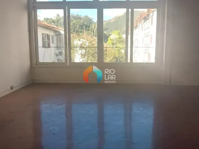 Apartamento com 97m² 2 quartos e 2 banheiros, à venda, no bairro Centro em Petrópolis