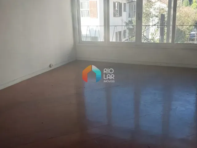 Apartamento com 97m² 2 quartos e 2 banheiros, à venda, no bairro Centro em Petrópolis
