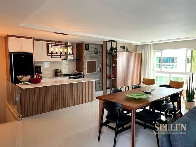 Apartamento 4 quartos e 3 banheiros, à venda, no bairro Centro em Balneário Camboriú