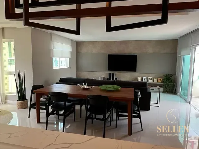 Apartamento 4 quartos e 3 banheiros, à venda, no bairro Centro em Balneário Camboriú