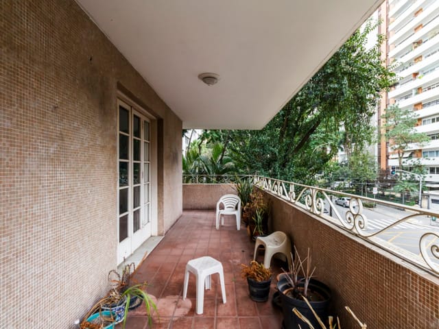 Apartamento com 300m² 4 quartos e 3 banheiros, à venda, no bairro Higienópolis em São Paulo