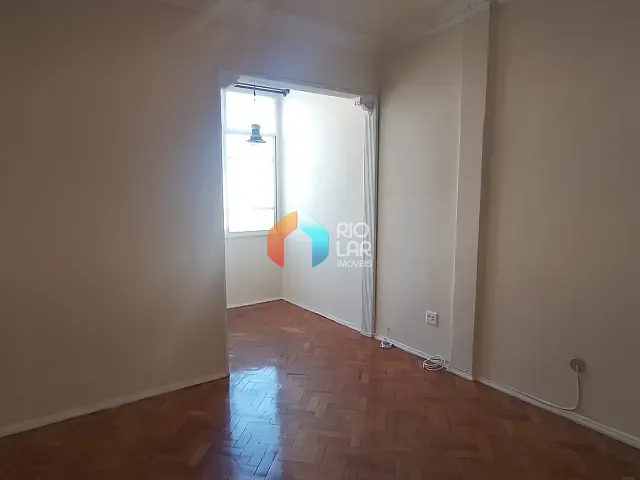 Apartamento com 64m² 2 quartos e 2 banheiros, à venda, no bairro Laranjeiras em Rio de Janeiro