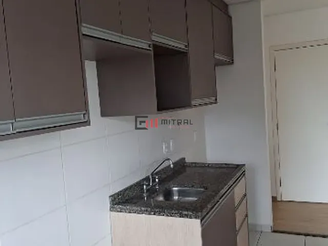 Apartamento 3 quartos e 2 banheiros, à venda, no bairro Centro em Londrina