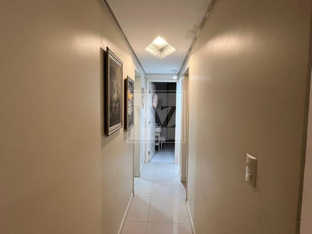 Apartamento 3 quartos e 3 banheiros, à venda, no bairro Meia Praia em Itapema