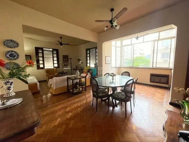 Apartamento com 150m² 3 quartos e 3 banheiros, à venda, no bairro Botafogo em Rio de Janeiro