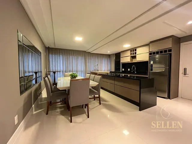 Apartamento com 201m² 3 quartos e 4 banheiros, à venda, no bairro Pioneiros em Balneário Camboriú