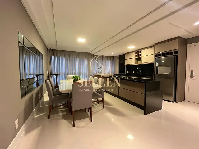 Apartamento com 201m² 3 quartos e 4 banheiros, à venda, no bairro Pioneiros em Balneário Camboriú