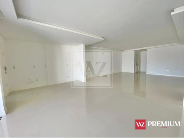 Apartamento com 244m² 4 quartos e 5 banheiros, à venda, no bairro Centro em Itapema