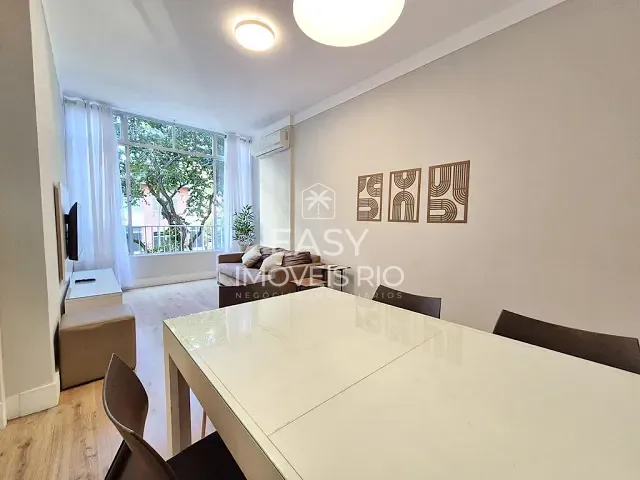 Apartamento com 68m² 2 quartos e 2 banheiros, para alugar, no bairro Copacabana em Rio de Janeiro