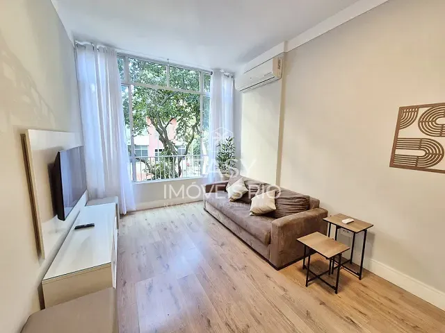 Apartamento com 68m² 2 quartos e 2 banheiros, para alugar, no bairro Copacabana em Rio de Janeiro