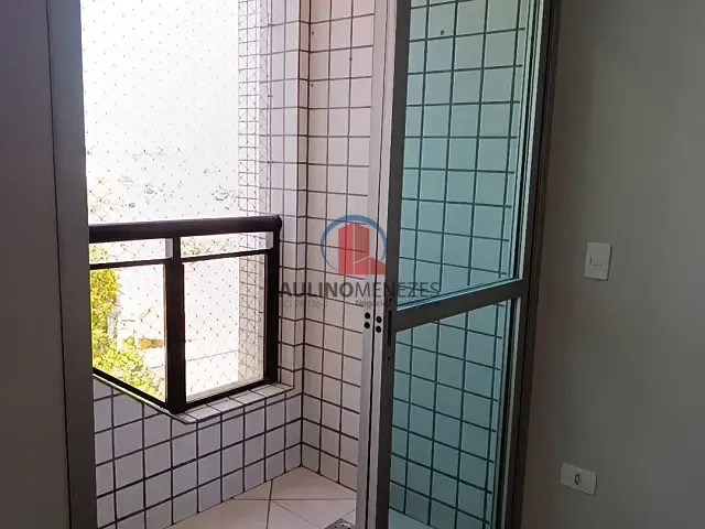Apartamento com 100m² 3 quartos e 1 banheiro, para alugar, no bairro Cariobinha em Americana