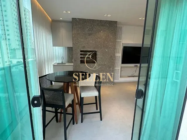 Apartamento 3 quartos e 4 banheiros, à venda, no bairro Meia Praia em Itapema