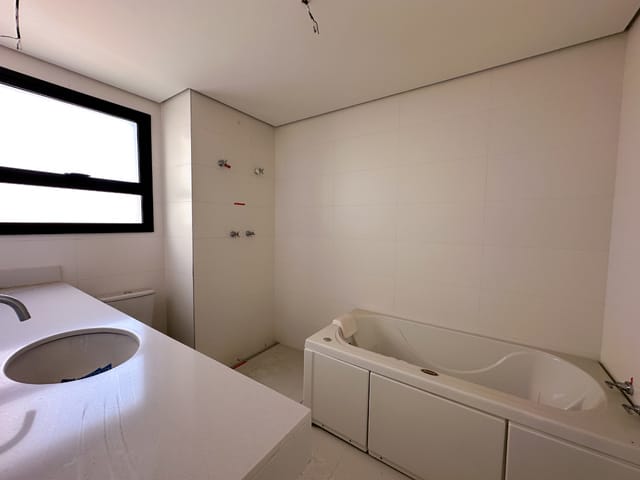 Apartamento com 310m² 4 quartos e 6 banheiros, à venda, no bairro Higienópolis em São Paulo