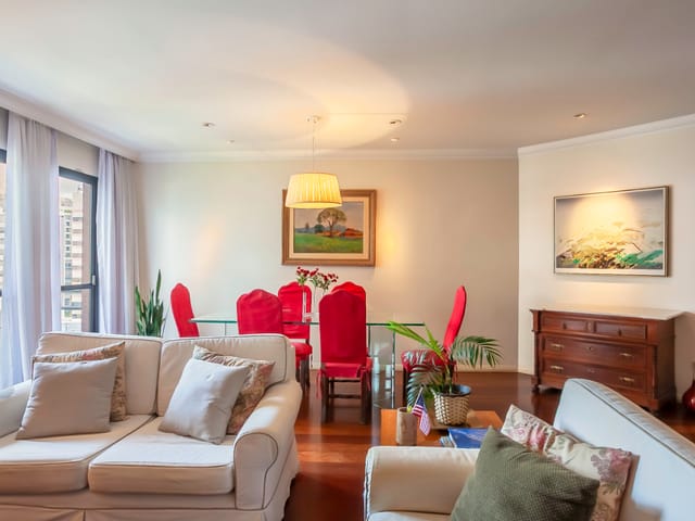 Apartamento com 143m² 2 quartos e 3 banheiros, à venda, no bairro Itaim Bibi em São Paulo