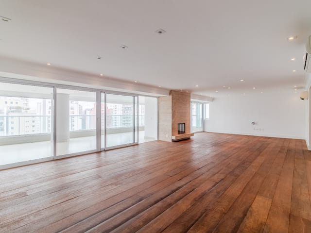 Apartamento com 335m² 3 quartos e 5 banheiros, à venda, no bairro Vila Uberabinha em São Paulo