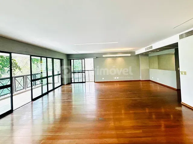 Apartamento com 265m² 4 quartos e 6 banheiros, à venda ou para alugar, no bairro Ipanema em Rio de Janeiro