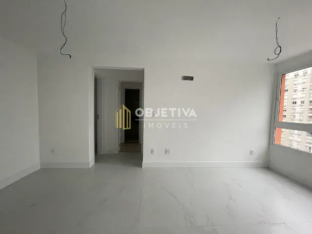 Apartamento 2 quartos e 2 banheiros, à venda, no bairro Passo da Areia em Porto Alegre