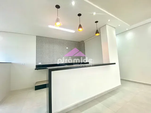 Apartamento com 95m² 3 quartos e 2 banheiros, à venda, no bairro Parque Balneário Poiares em Caraguatatuba