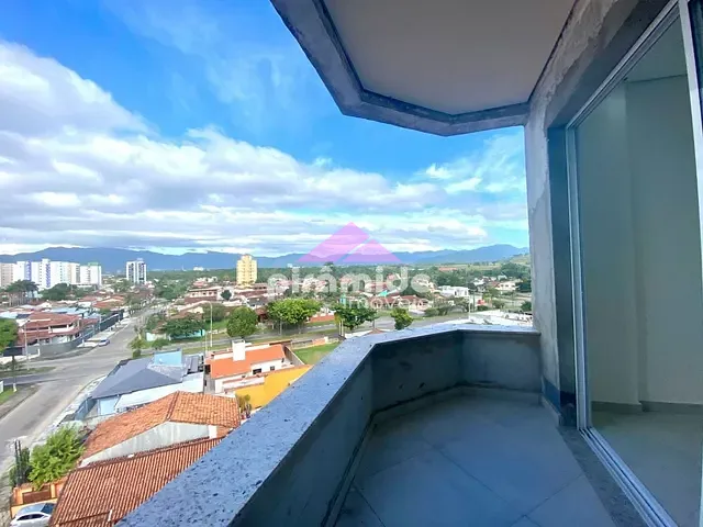 Apartamento com 95m² 3 quartos e 2 banheiros, à venda, no bairro Parque Balneário Poiares em Caraguatatuba