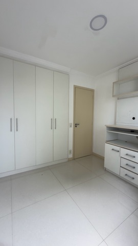 Apartamento 3 quartos e 2 banheiros, à venda ou para alugar, no bairro Imbetiba em Macaé