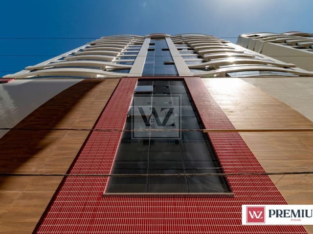 Apartamento com 257m² 3 quartos e 4 banheiros, à venda, no bairro Meia Praia em Itapema