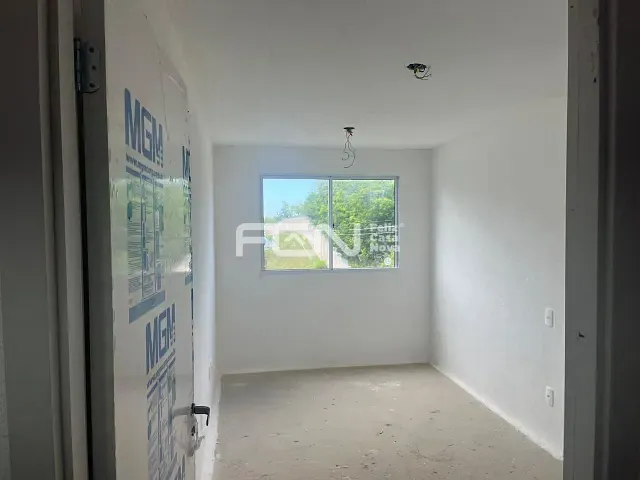 Apartamento 2 quartos e 1 banheiro, à venda, no bairro Malícia (Abrantes) em Camaçari