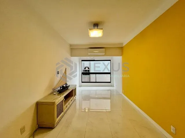 Apartamento com 132m² 3 quartos e 3 banheiros, à venda, no bairro Jardim Astúrias em Guarujá